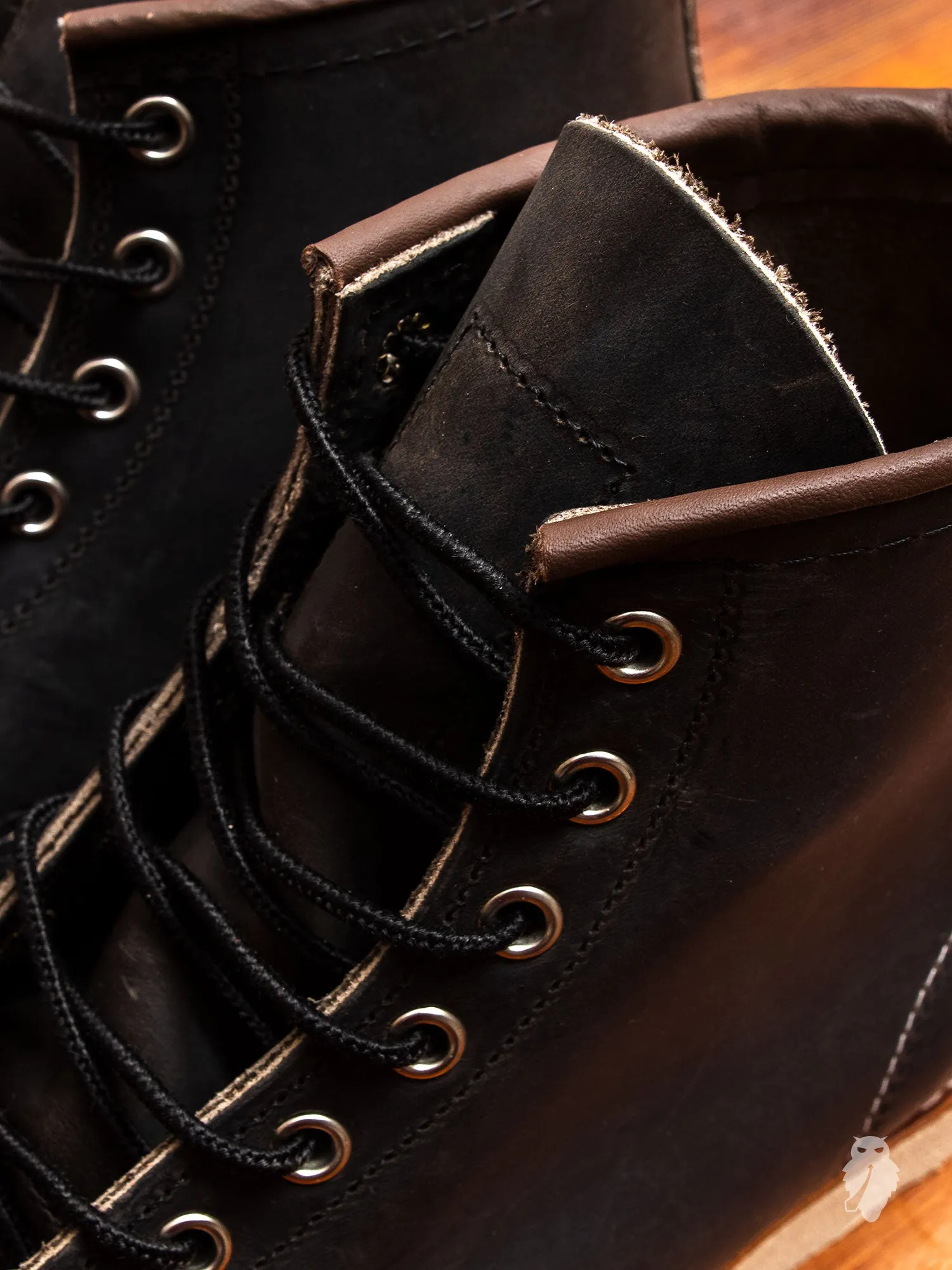 8890 Classic Moc Boot in Charcoal Rough & Tough
