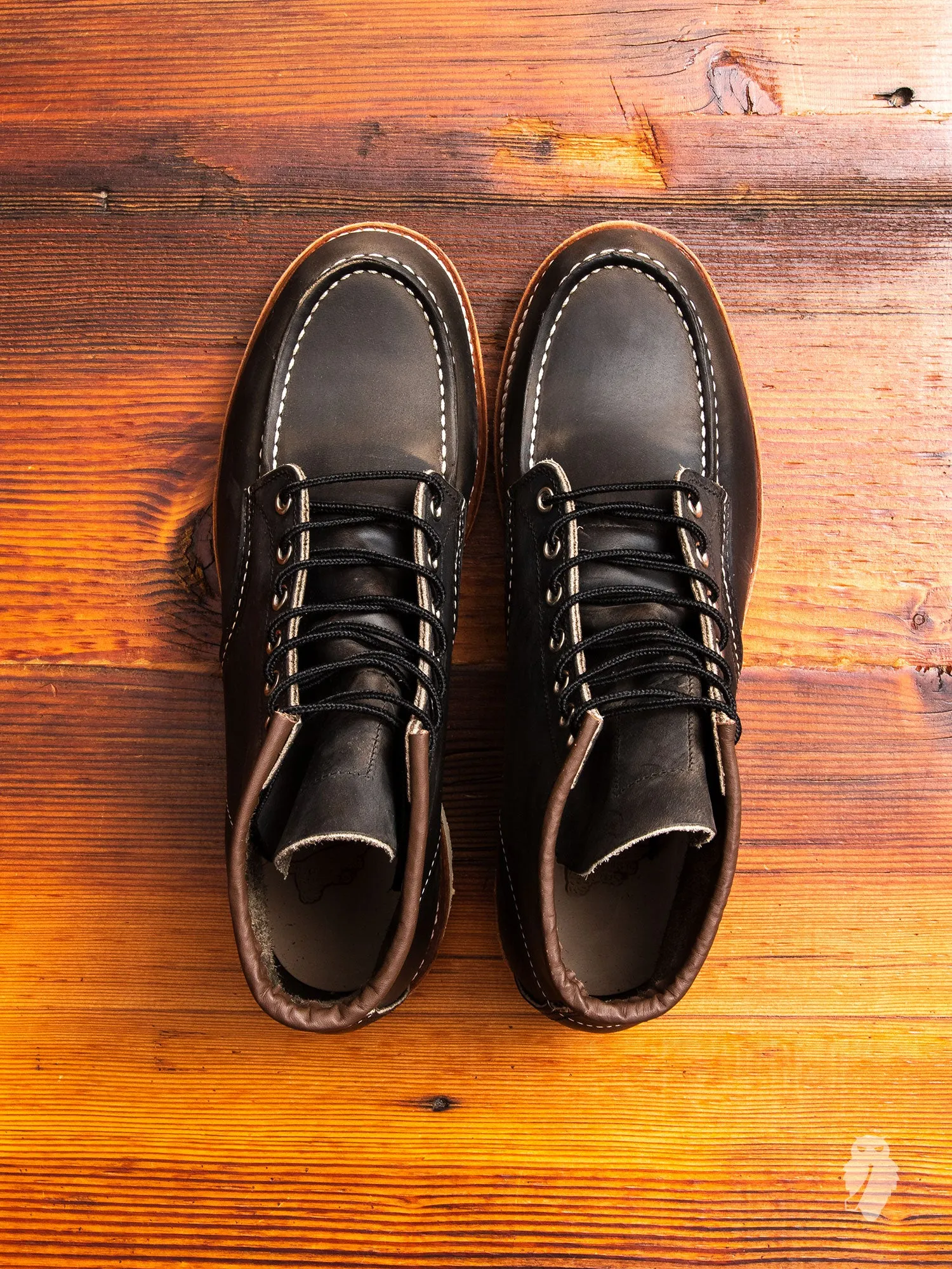 8890 Classic Moc Boot in Charcoal Rough & Tough