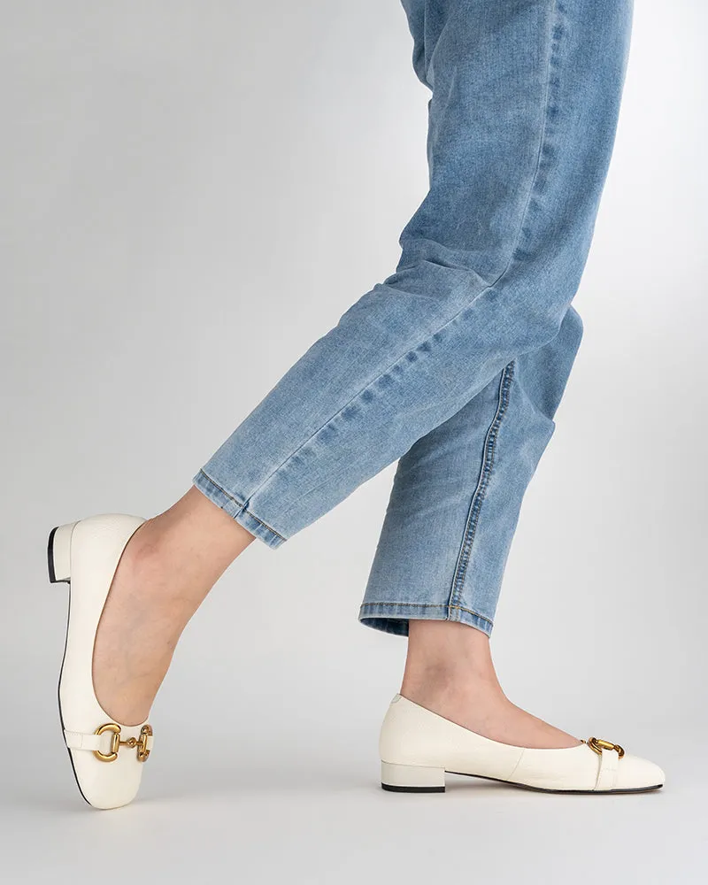 Classic Metal Decor Lychee Pattern Leisure Loafers