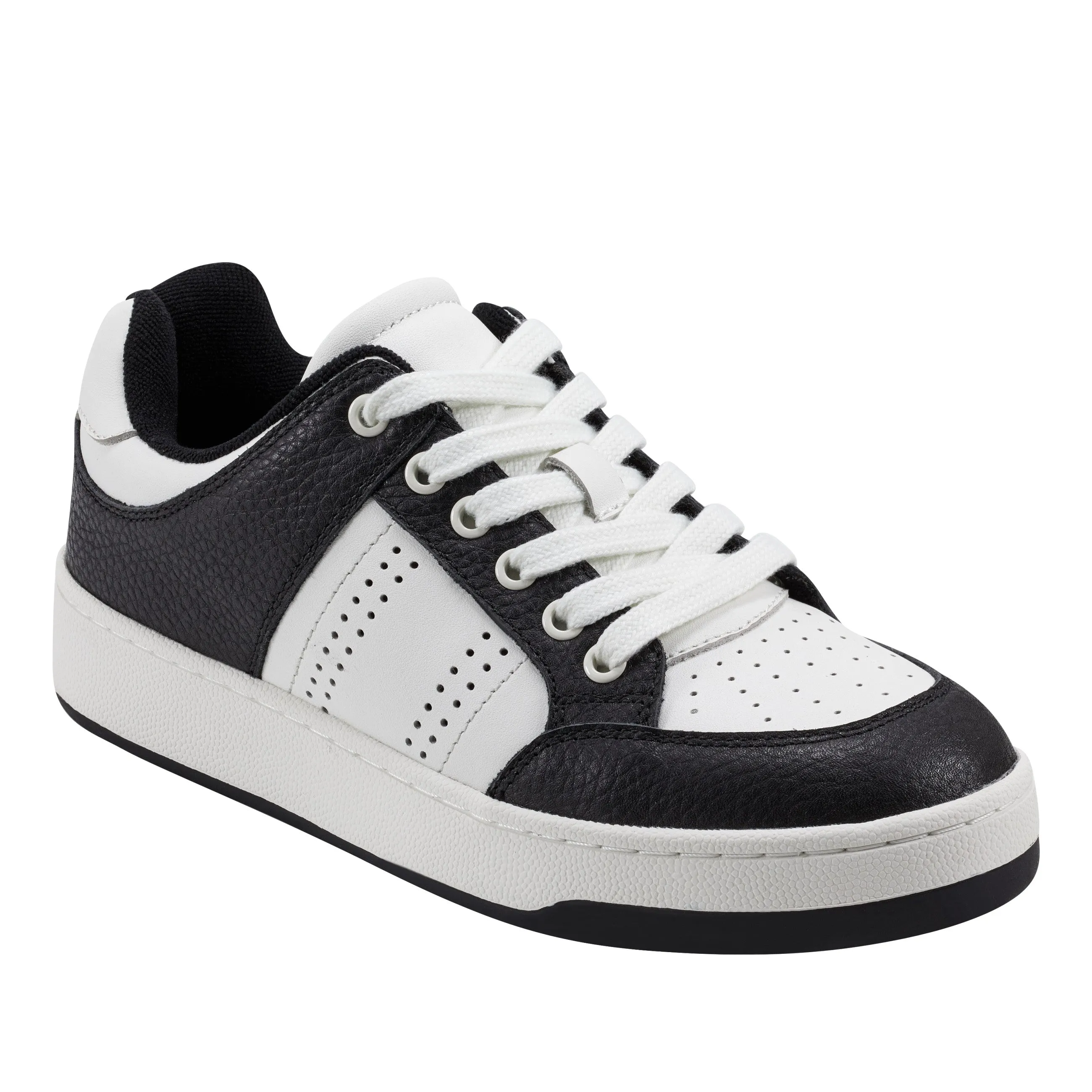 Flynnt Laceup Sneaker