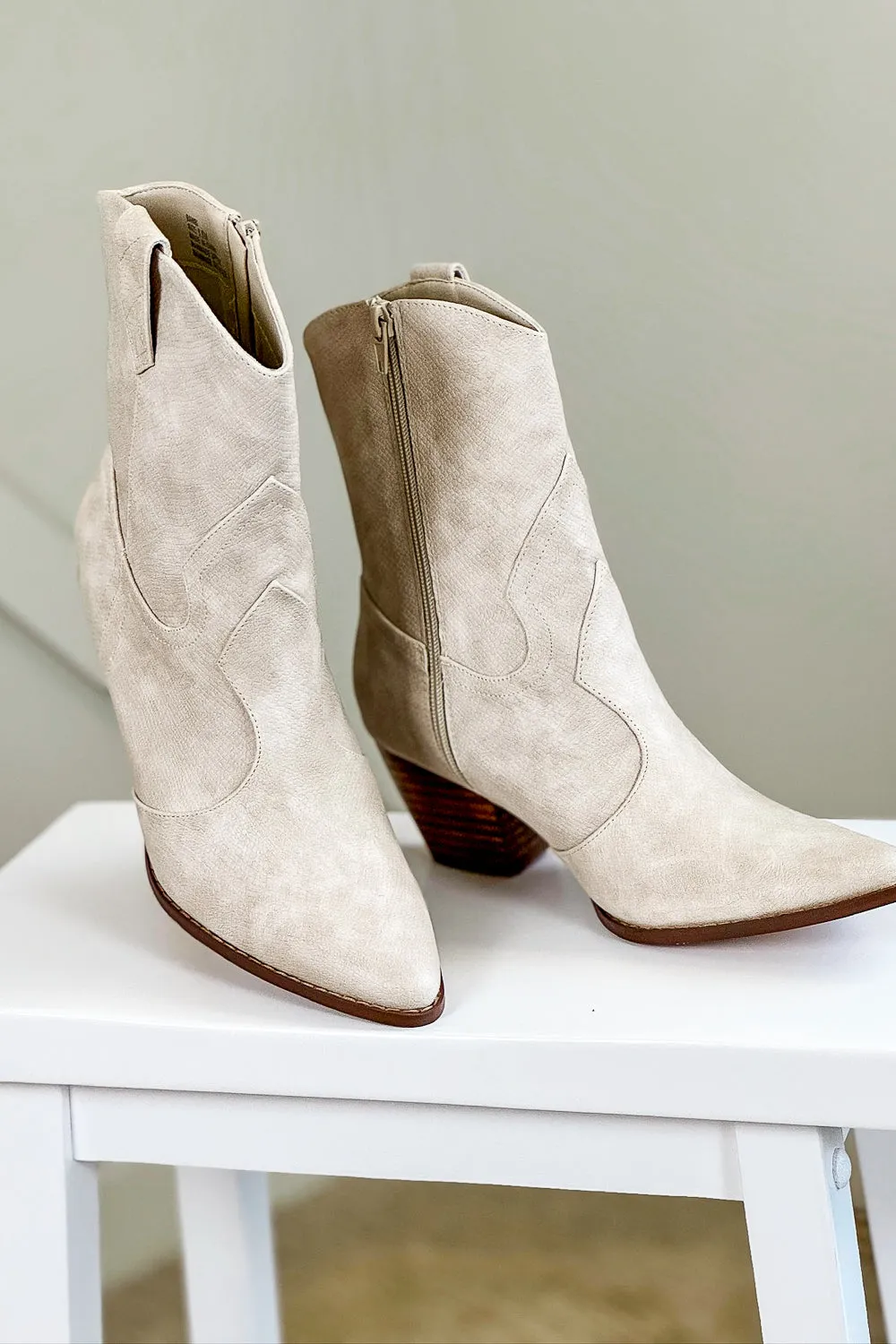 Matisse: Bambi Western Boot - Beige Snake
